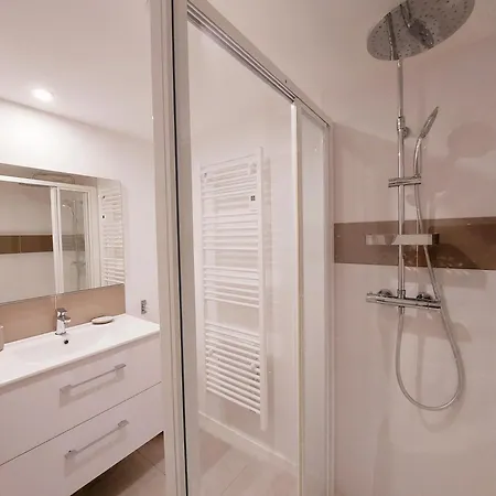 Les Deux Puits, Jusqu'a 11 Personnes